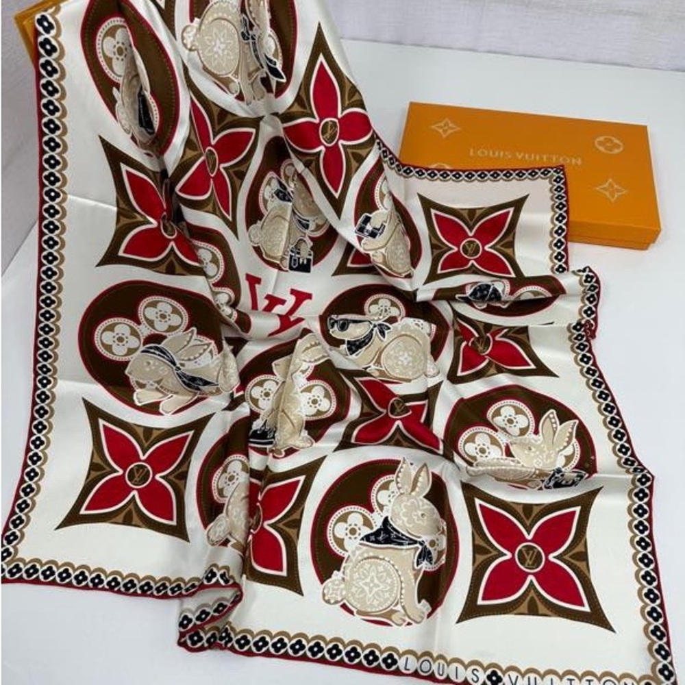 Louis Vuitton Logo Pattern Scarf - Picture 6 of 8